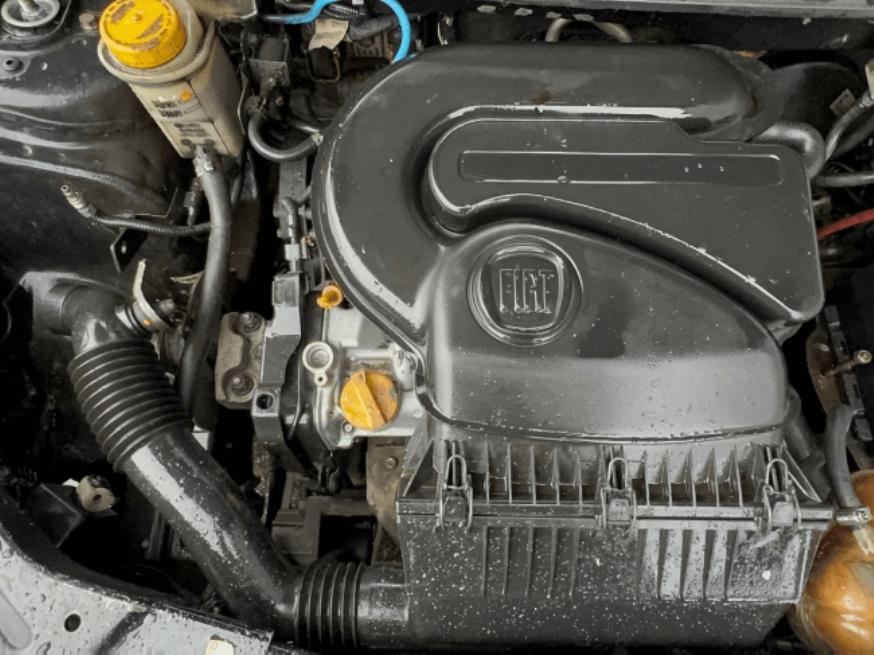 Foto ilustrativa 8 - FIAT GRAND SIENA ATTRACTIVE 1.4 2013 – PRETO – FLEX