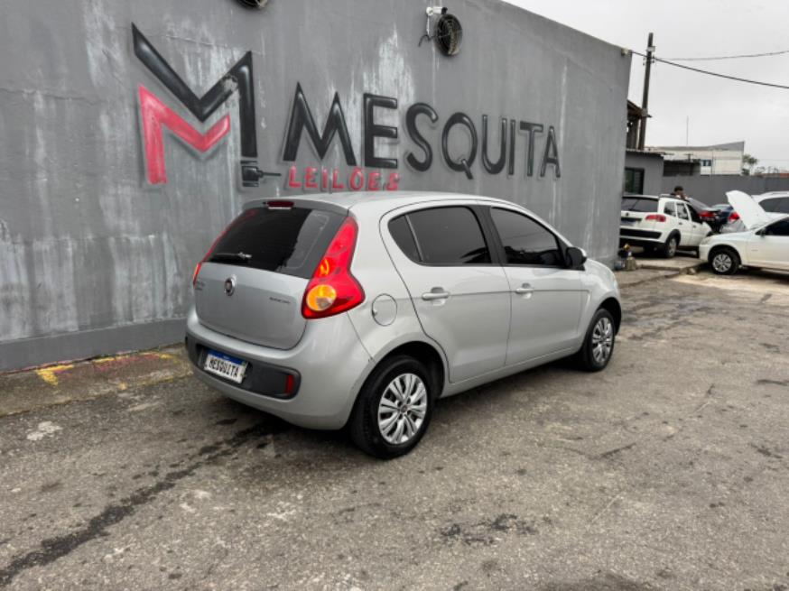 Foto ilustrativa 4 - FIAT PALIO ATTRACTIVE 2015 – PRATA – FLEX