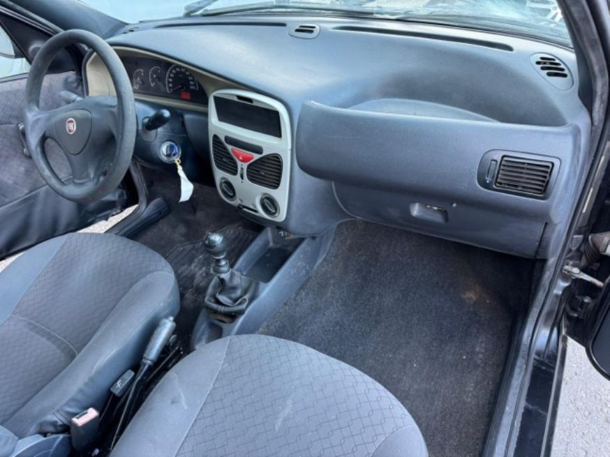 Foto ilustrativa 8 - FIAT PALIO EX – 2003 – PRETO – GASOLINA