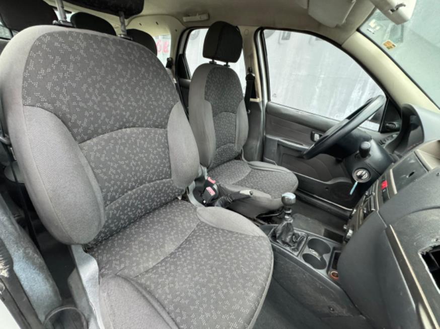 Foto ilustrativa 5 - FIAT PALIO WEKEEND ADVENTURE 1.8 2012 – BRANCA – FLEX