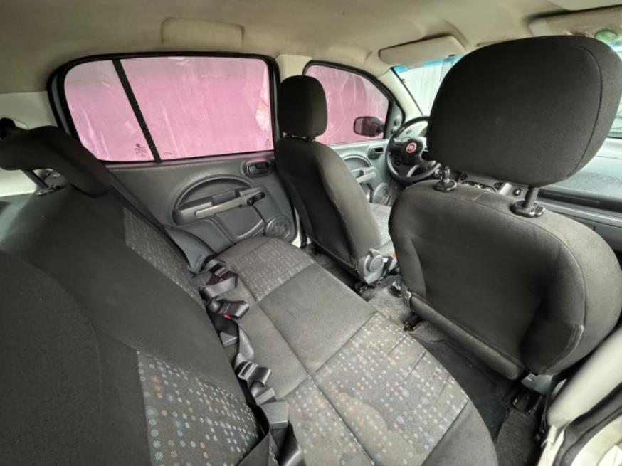 Foto ilustrativa 7 - FIAT UNO VIVACE 2014 – PRATA – FLEX