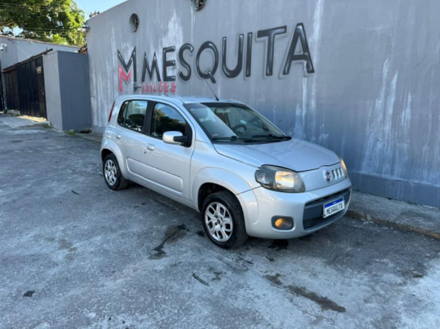 Foto ilustrativa 1 - FIAT UNO VIVACE 2014 – PRATA – GASOLINA/ GNV