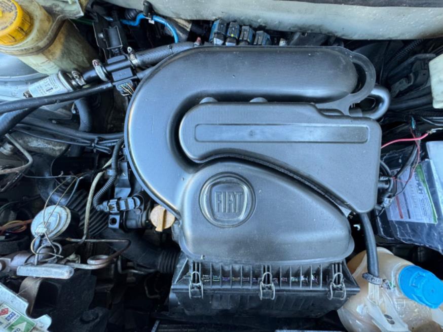 Foto ilustrativa 8 - FIAT UNO VIVACE 2014 – PRATA – GASOLINA/ GNV