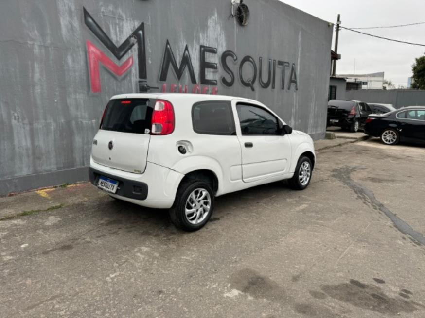 Foto ilustrativa 4 - FIAT UNO VIVACE 2015 – BRANCA – FLEX