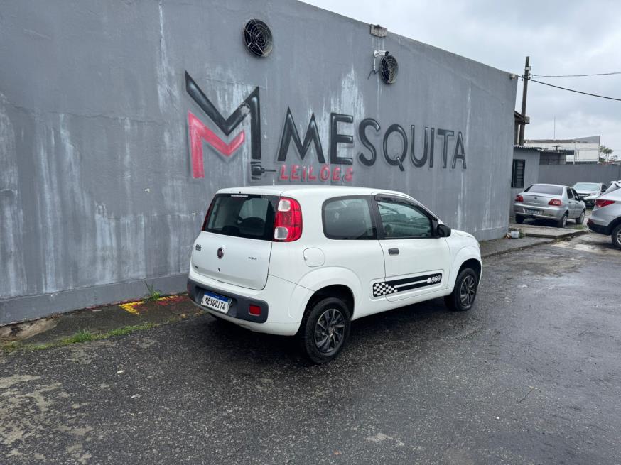 Foto ilustrativa 4 - FIAT UNO VIVACE 2015 – BRANCA – FLEX