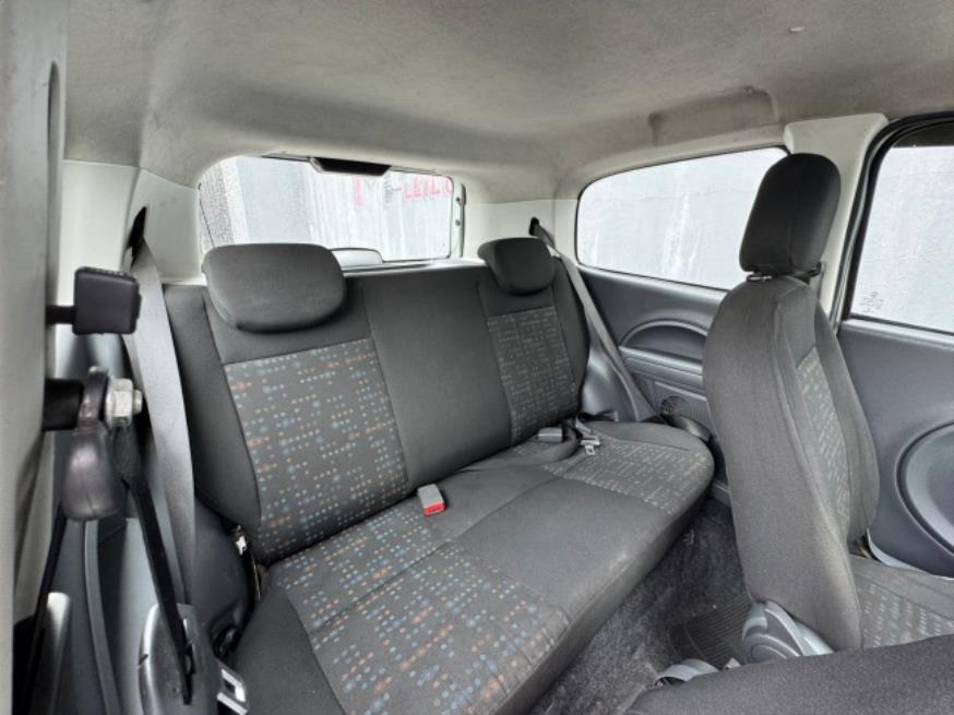 Foto ilustrativa 7 - FIAT UNO VIVACE 2015 – BRANCA – FLEX