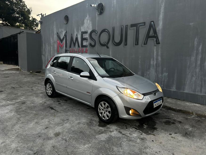 Foto ilustrativa 1 - FORD FIESTA 2012 – PRATA – FLEX