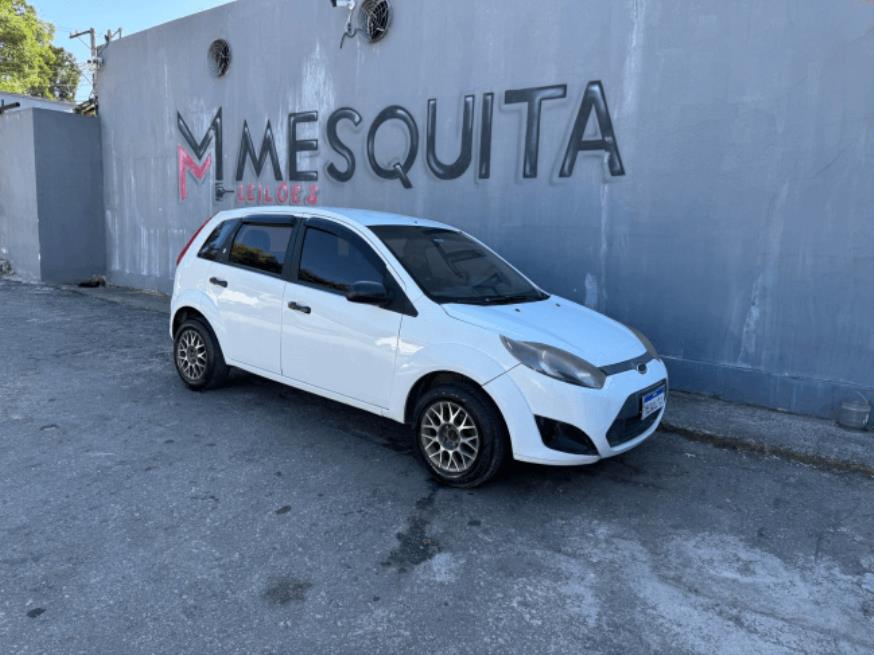 Foto ilustrativa 1 - FORD FIESTA 2013 – BRANCO – FLEX