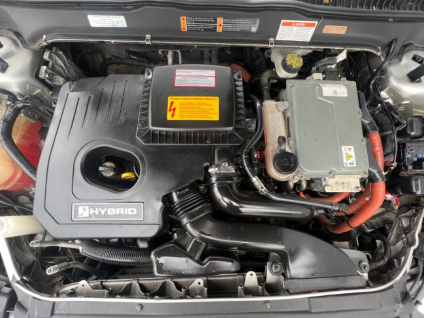 Foto ilustrativa 8 - FORD FUSION TITANIUM HYBRID 2.0 2016 – PRATA – GASOLINA/ELÉTRICO