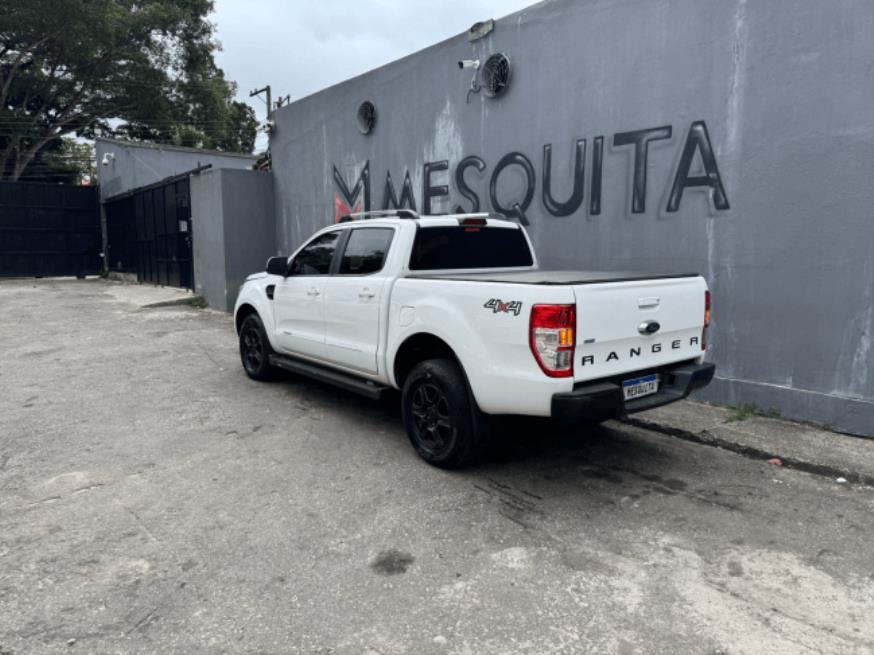 Foto ilustrativa 2 - FORD RANGER XLS 2.2 4X4 CD 2019 – BRANCA – DIESEL
