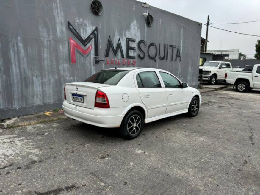 Foto ilustrativa 3 - GM-CHEVROLET ASTRA GL 2002 – BRANCO – ALCOOL