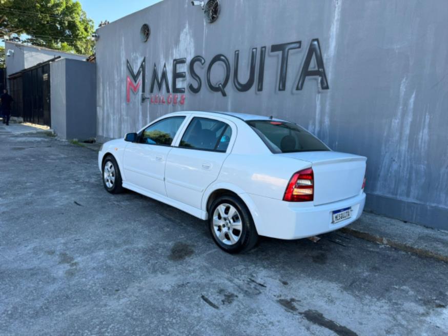 Foto ilustrativa 2 - GM-CHEVROLET ASTRA SEDAN ADVANTAGE 2009 – BRANCO – FLEX