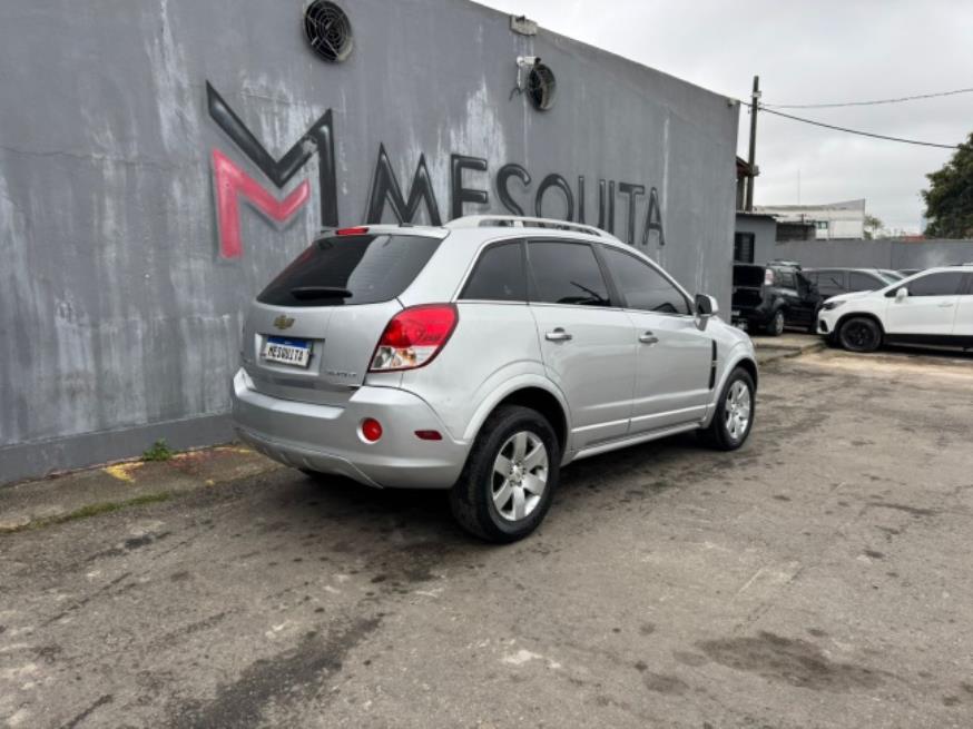 Foto ilustrativa 4 - GM-CHEVROLET CAPTIVA SPORT 2.4 FWD 2011 – PRATA – GASOLINA