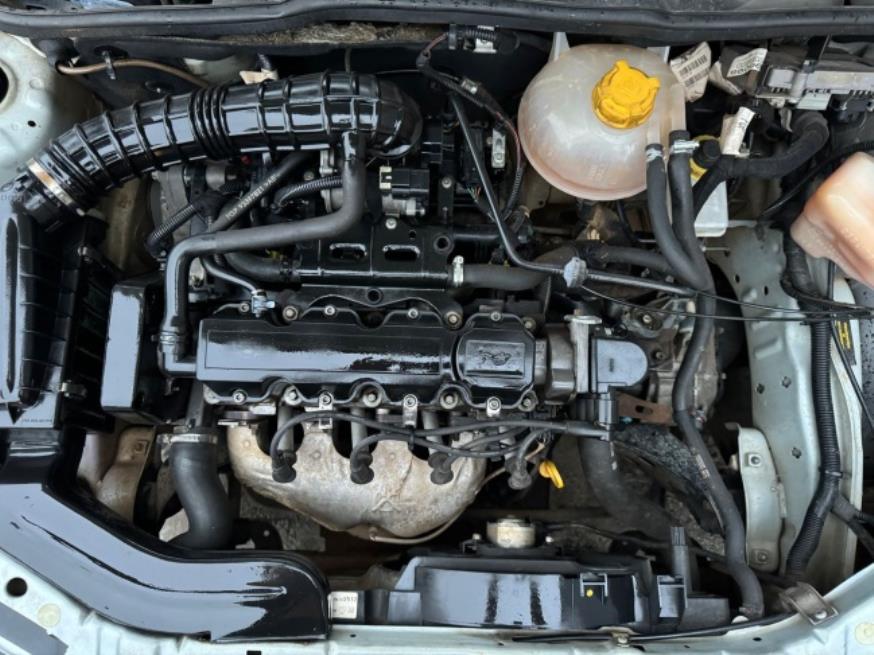 Foto ilustrativa 8 - GM-CHEVROLET CLASSIC LS 1.0 2013 – PRATA – FLEX