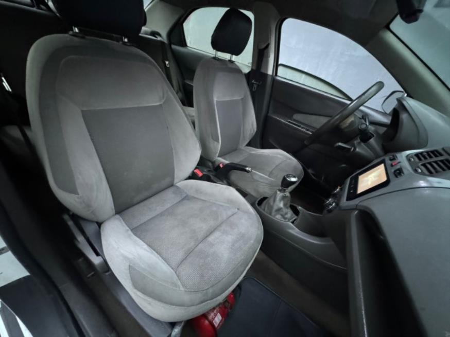 Foto ilustrativa 6 - GM-CHEVROLET COBALT 1.8 LTZ 2015 – BRANCO – FLEX/GNV