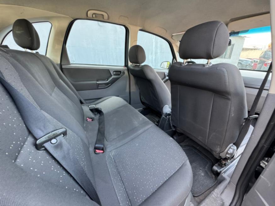 Foto ilustrativa 7 - GM-CHEVROLET MERIVA EXPRESS 1.8 2012 – PRETA – FLEX