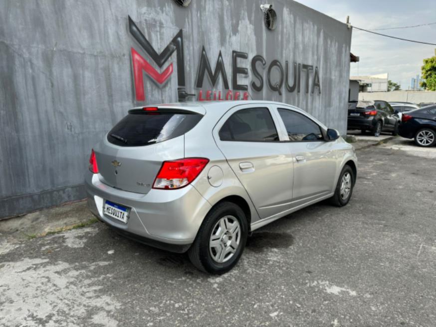 Foto ilustrativa 4 - GM-CHEVROLET ONIX HATCH 1.0 LT 2014 – PRATA – FLEX/GNV