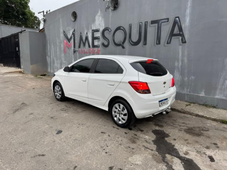 Foto ilustrativa 2 - GM-CHEVROLET ONIX HATCH LT 1.4 2016 – BRANCA – FLEX