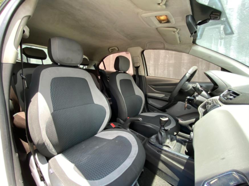 Foto ilustrativa 6 - GM-CHEVROLET ONIX HATCH SELEÇÃO 1.0  2015 – BRANCO – FLEX