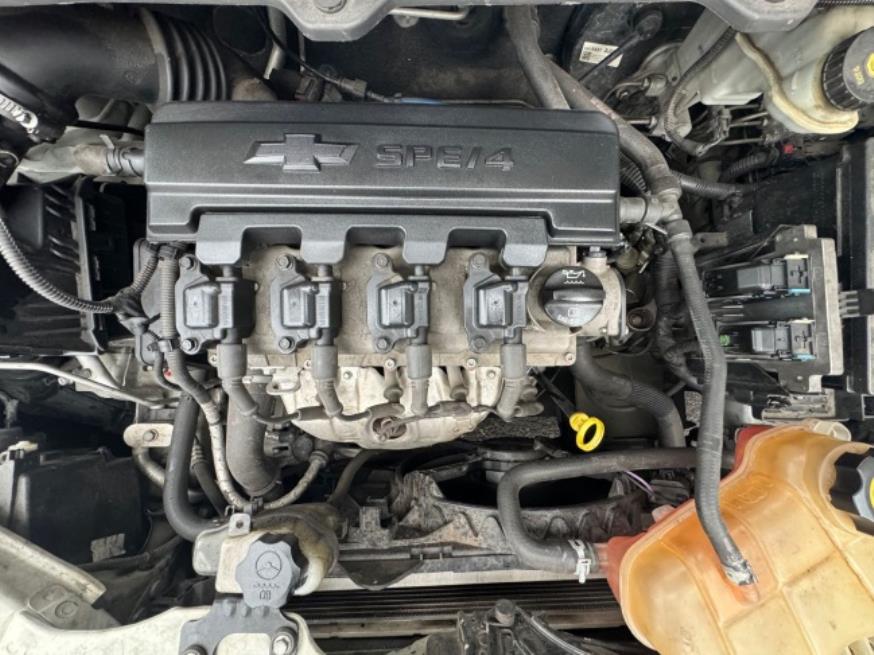 Foto ilustrativa 8 - GM-CHEVROLET ONIX LS 2016 – PRATA – GASOLINA