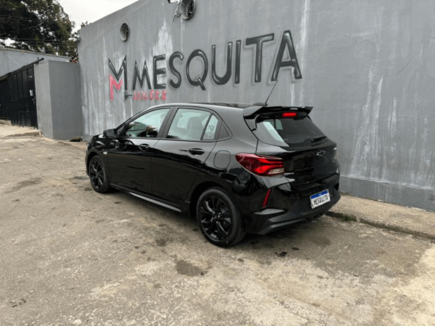 Foto ilustrativa 2 - GM-CHEVROLET ONIX RS 2024 – PRETO – FLEX