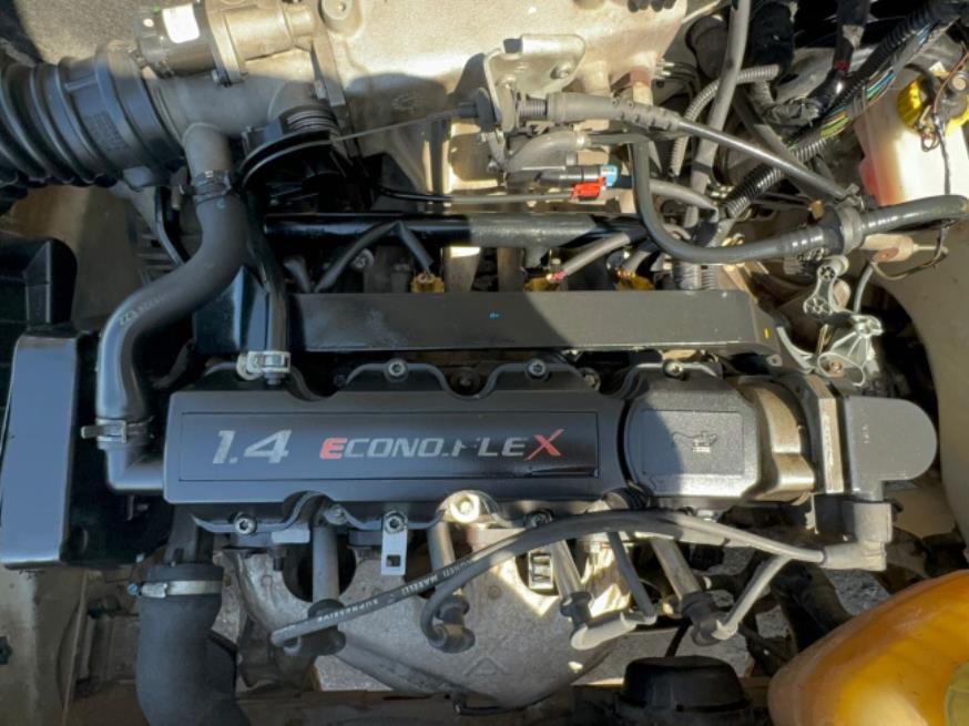 Foto ilustrativa 8 - GM-CHEVROLET PRISMA 1.4 LT 2012 – PRATA – FLEX