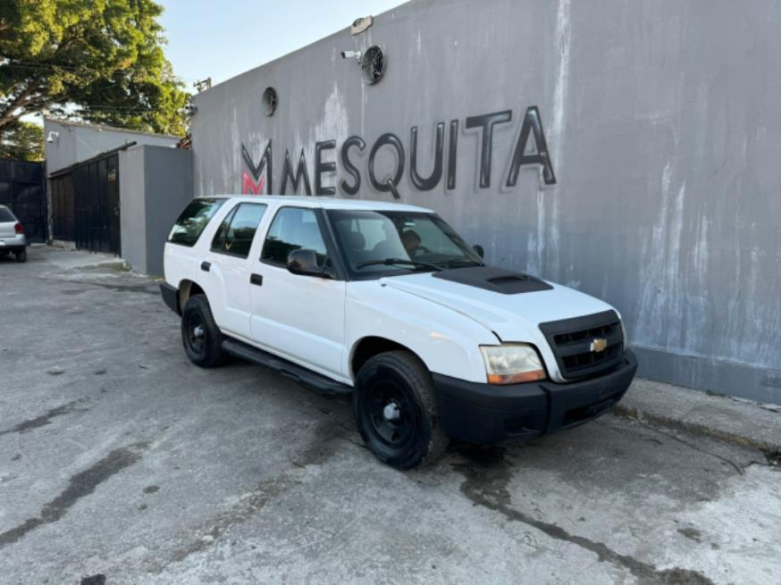 Foto ilustrativa 1 - GM-CHEVROLET S10 BLAZER ADVANT 2009 – BRANCA – GASOLINA