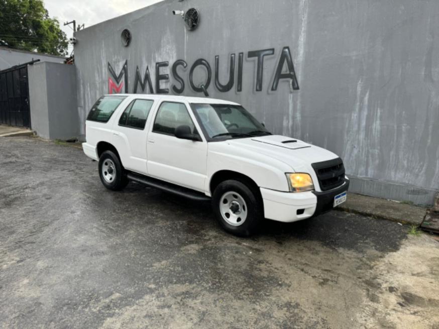 Foto ilustrativa 1 - GM-CHEVROLET S10 BLAZER ADVANT 2011 – BRANCA – FLEX
