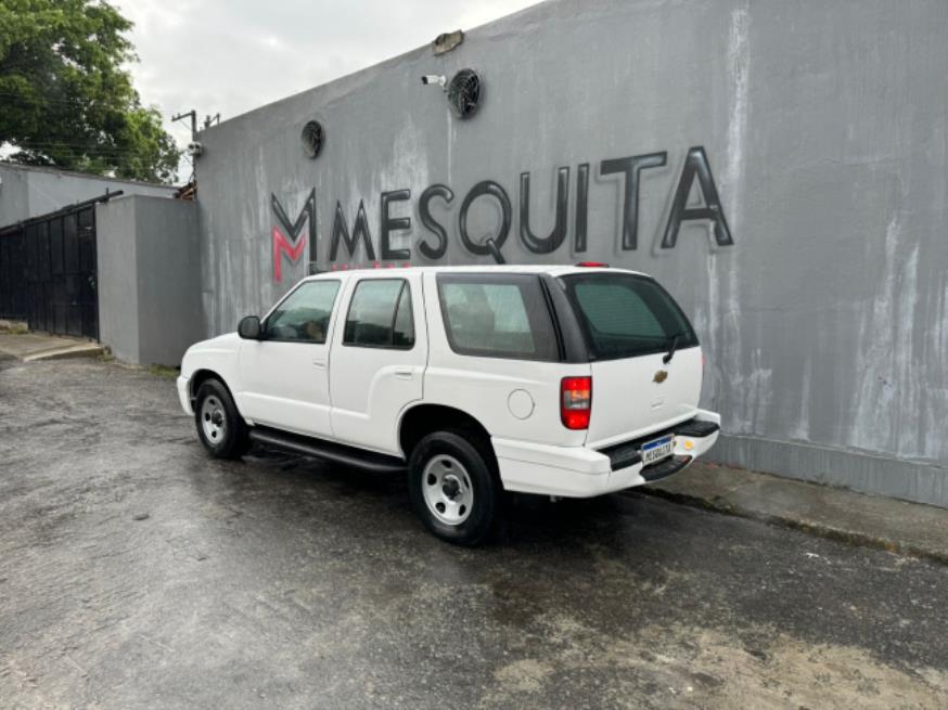 Foto ilustrativa 2 - GM-CHEVROLET S10 BLAZER ADVANT 2011 – BRANCA – FLEX