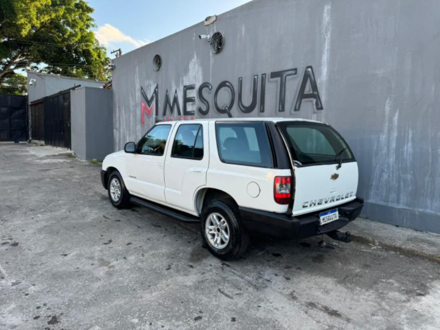 Foto ilustrativa 2 - GM-CHEVROLET S10 BLAZER ADVANT 2011 – BRANCA – FLEX