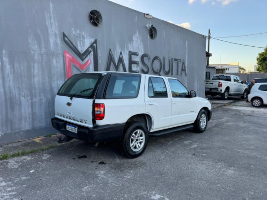 Foto ilustrativa 4 - GM-CHEVROLET S10 BLAZER ADVANT 2011 – BRANCA – FLEX