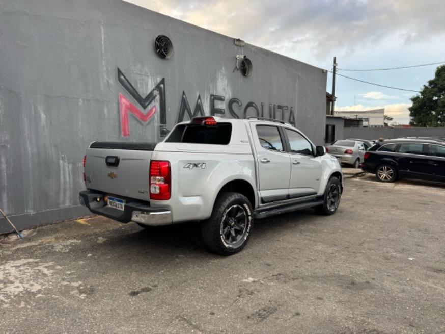 Foto ilustrativa 2 - GM-CHEVROLET S10 H. COUNTRY 2.8 4X4 CD 2023 – PRATA – DIESEL