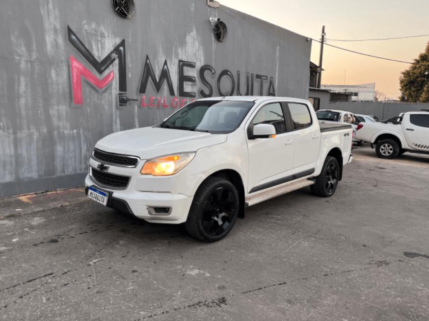 Foto ilustrativa 3 - GM-CHEVROLET S10 LT 4X4 AUT 2014 – BRANCA – DIESEL