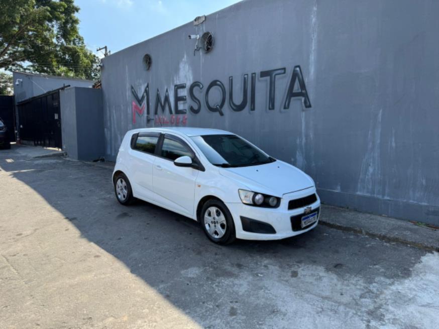 Foto ilustrativa 1 - GM-CHEVROLET SONIC HB LT 1.6 2014 – BRANCA – FLEX