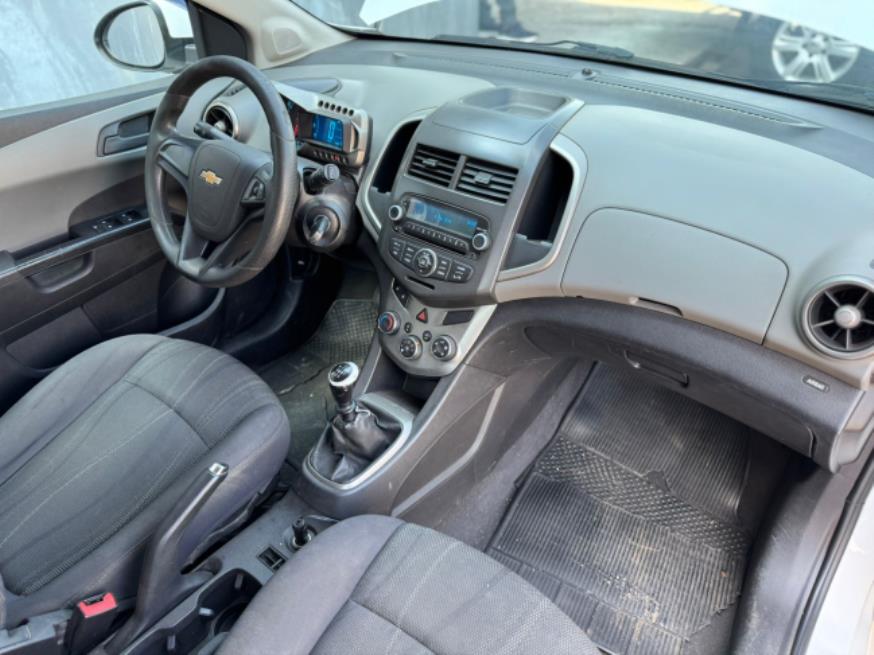 Foto ilustrativa 5 - GM-CHEVROLET SONIC HB LT 1.6 2014 – BRANCA – FLEX