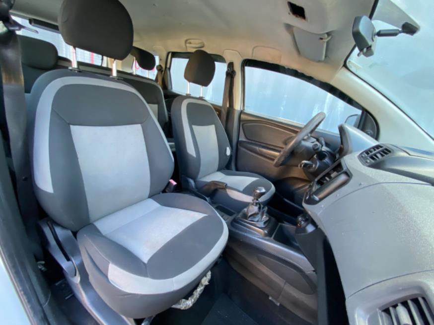 Foto ilustrativa 6 - GM-CHEVROLET SPIN LT 1.8 2016 – BRANCA – FLEX