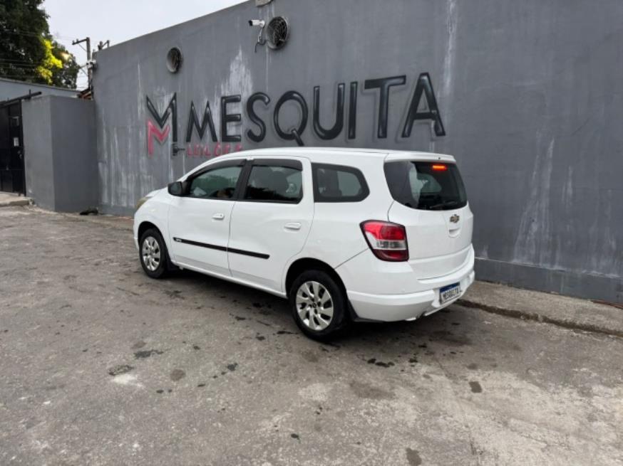 Foto ilustrativa 2 - GM-CHEVROLET SPIN LT 1.8 2016 – BRANCA – FLEX