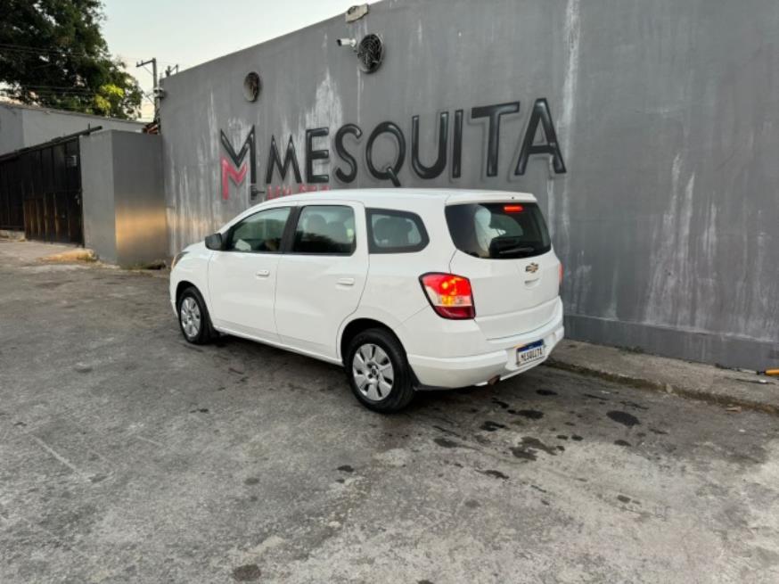 Foto ilustrativa 2 - GM-CHEVROLET SPIN LT 1.8 2018 – BRANCA – FLEX