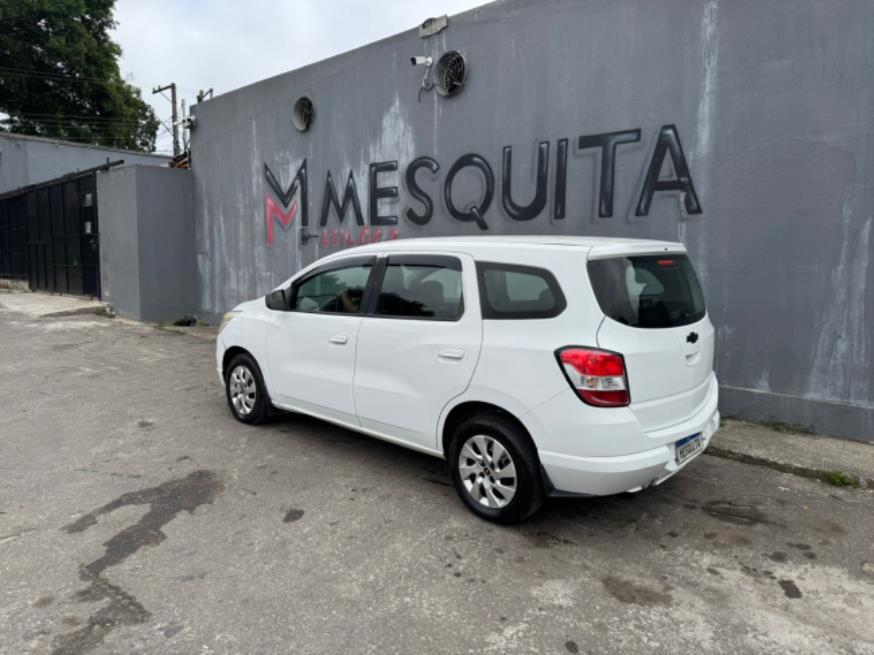 Foto ilustrativa 2 - GM-CHEVROLET SPIN LT 1.8 2018 – BRANCA – FLEX