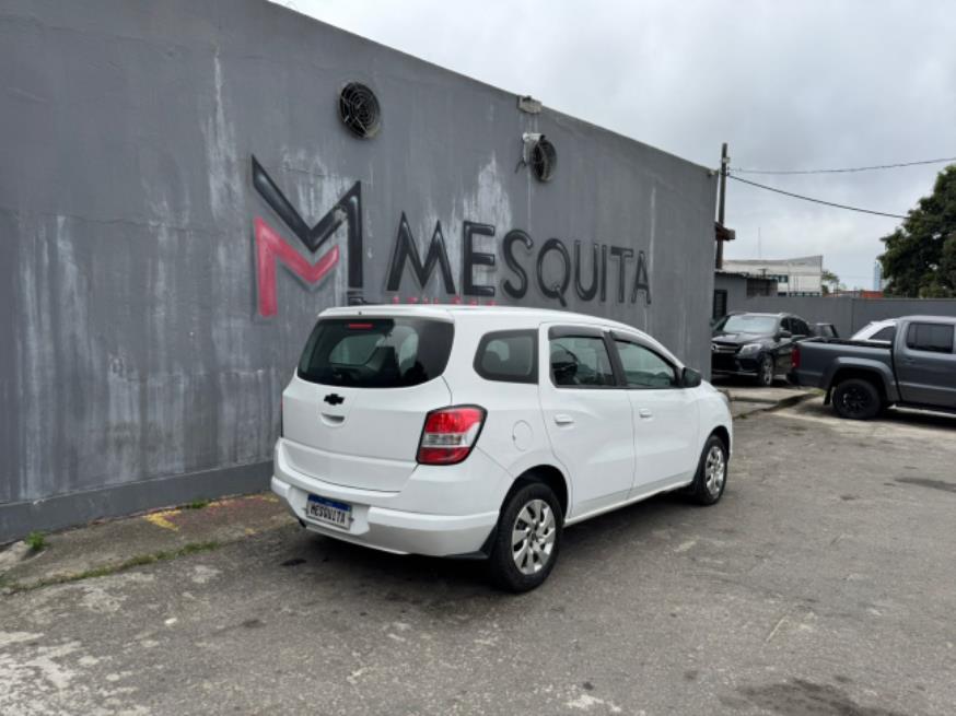 Foto ilustrativa 4 - GM-CHEVROLET SPIN LT 1.8 2018 – BRANCA – FLEX