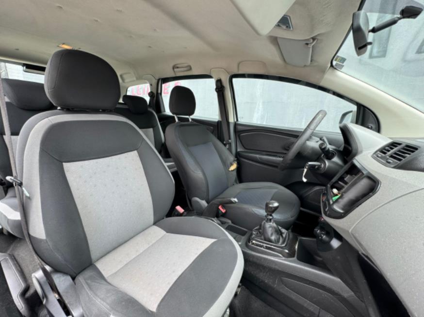 Foto ilustrativa 6 - GM-CHEVROLET SPIN LT 1.8 2018 – BRANCA – FLEX