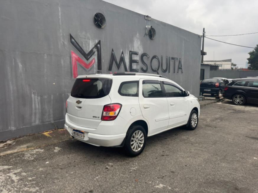 Foto ilustrativa 2 - GM-CHEVROLET SPIN LT AT 1.8 2014 – BRANCA – FLEX/GNV