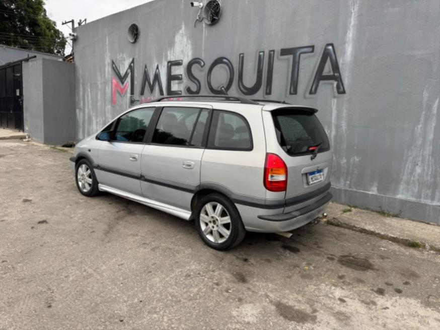 Foto ilustrativa 2 - GM-CHEVROLET ZAFIRA 2.0 2001 – PRATA – GASOLINA