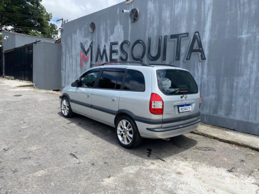 Foto ilustrativa 4 - GM-CHEVROLET ZAFIRA CD 2004 – CINZA – GASOLINA