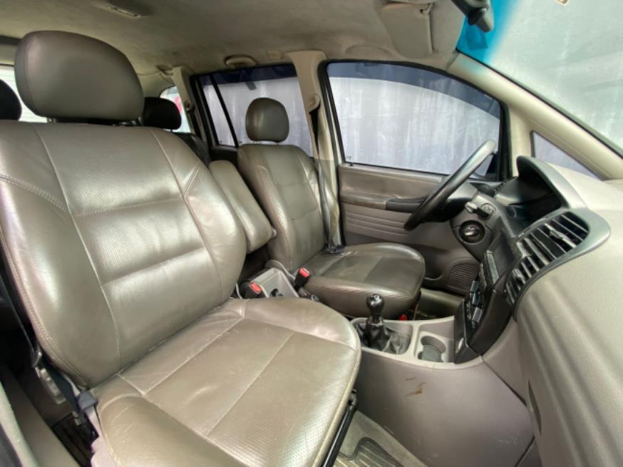 Foto ilustrativa 6 - GM-CHEVROLET ZAFIRA CD 2004 – CINZA – GASOLINA