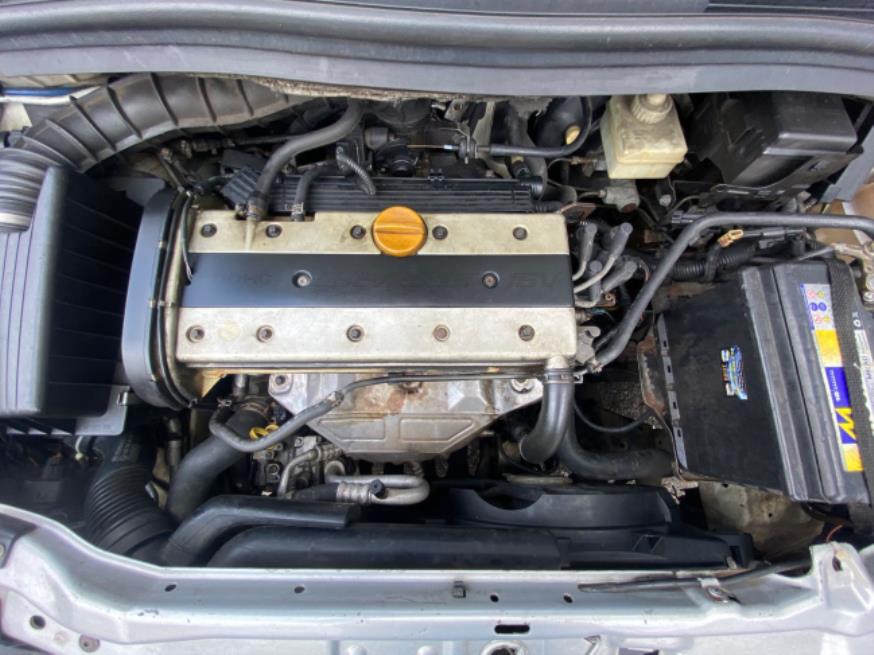 Foto ilustrativa 8 - GM-CHEVROLET ZAFIRA CD 2004 – CINZA – GASOLINA