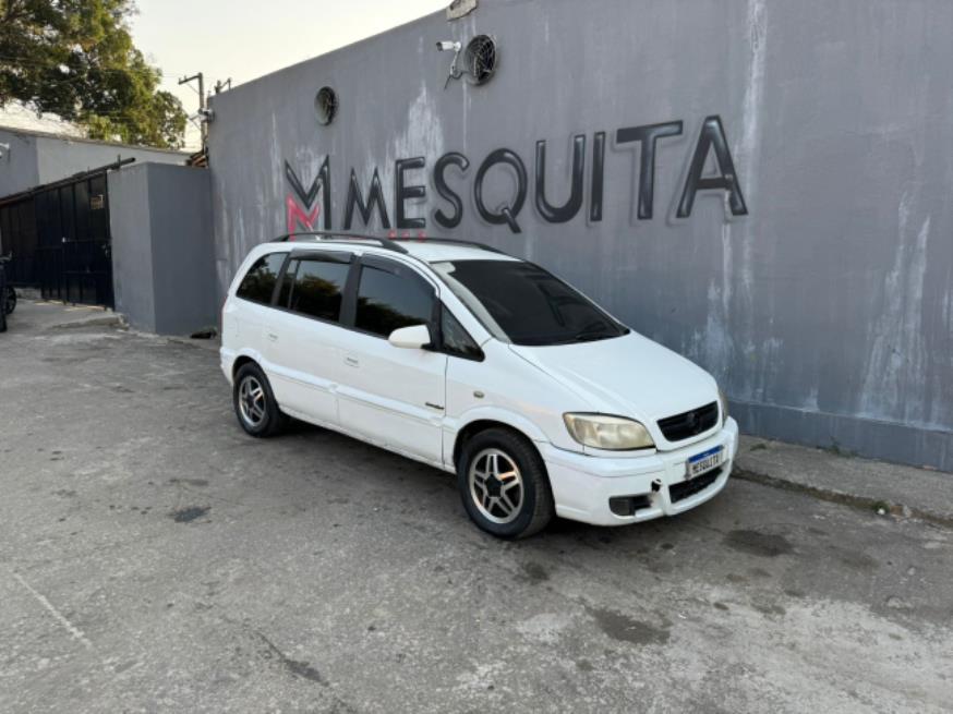 Foto ilustrativa 1 - GM-CHEVROLET ZAFIRA COMFORT 2011 – BRANCA – FLEX/GNV