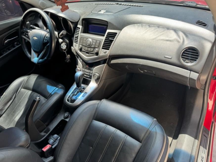 Foto ilustrativa 3 - GM-CRUZE HB SPORT LT 1.8 16V FlexP. 5p AUT 2013 – VERMELHO – FLEX