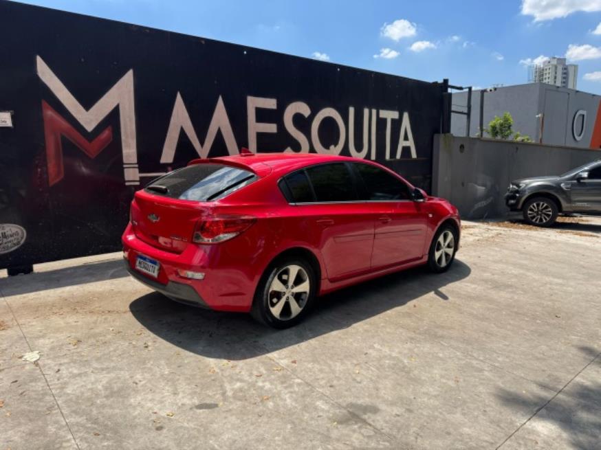 Foto ilustrativa 5 - GM-CRUZE HB SPORT LT 1.8 16V FlexP. 5p AUT 2013 – VERMELHO – FLEX