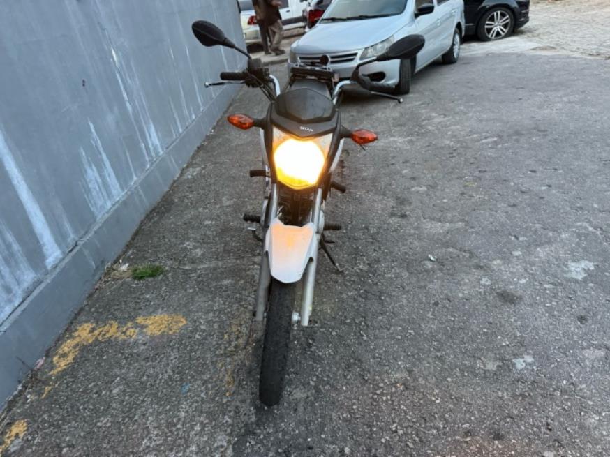 Foto ilustrativa 4 - HONDA CG 125 CARGO ES 2012 – BRANCA – GASOLINA